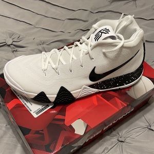 Nike Kyrie 4 TB ‘White/Black’ Men Size 13
